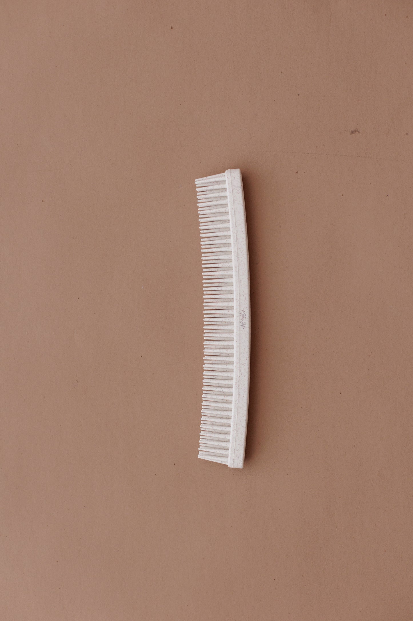 The Élevé Comb